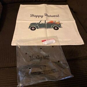 NEW Thirty-One Canvas Pillow Cover 18x18 farm